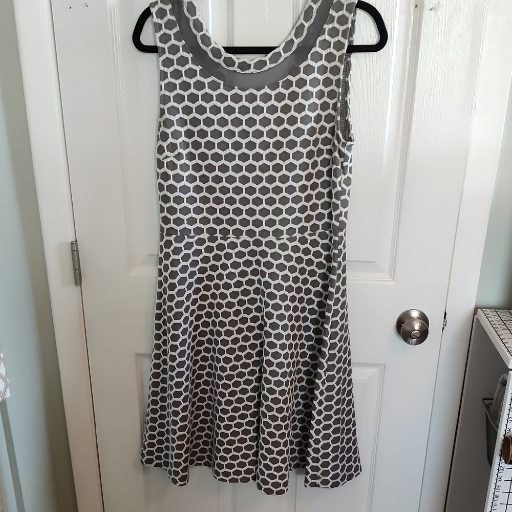 Geometric Patterned Sleeveless Dress